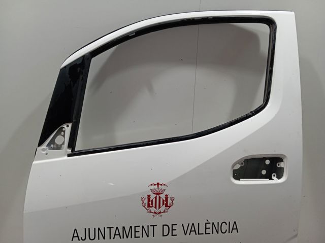 H01014FAMA Nissan/Infiniti Дверь передня ліва