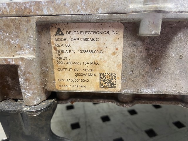 Купити 102866500C Tesla 