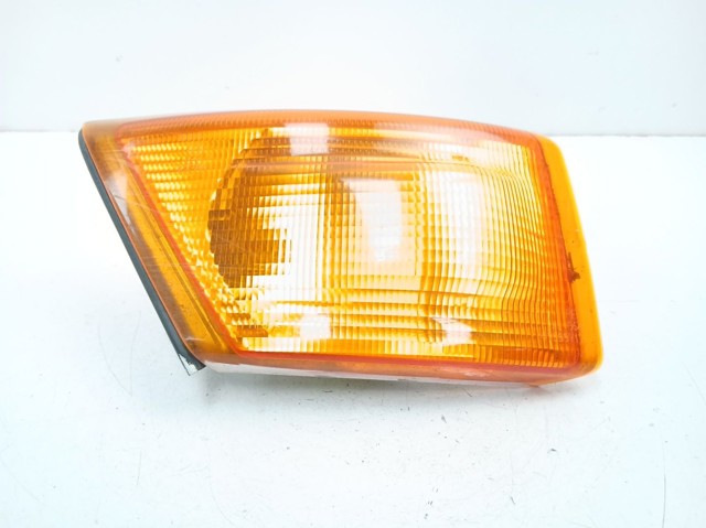 500320425 Iveco Поворотник правий