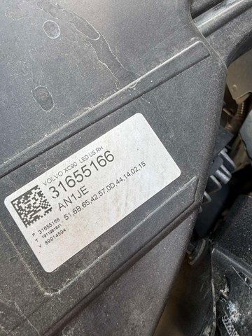 Купити 31655724 Volvo Права блок фара