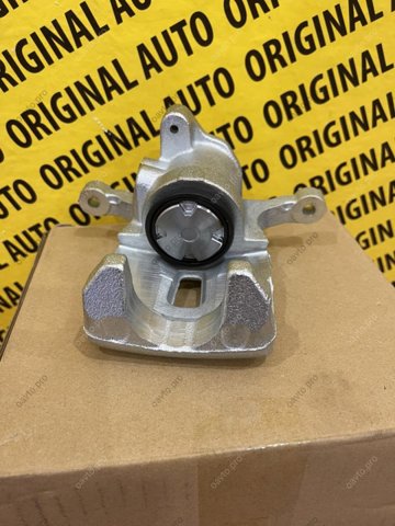 Купити KAY02671XA Mazda Супорт задній лівий