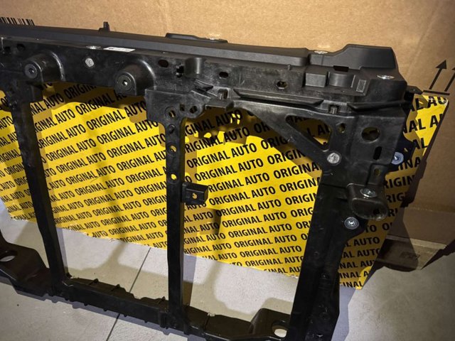 Купити K15653110B Mazda Рамка кріплення радіатора
