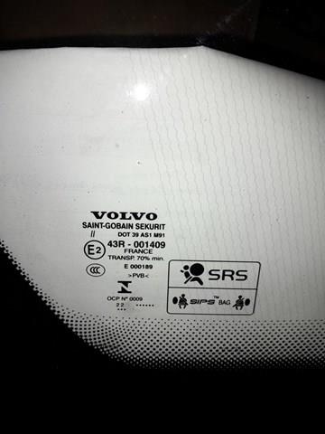 Автоскло Volvo 32244984 ціна, від 386.43 USD