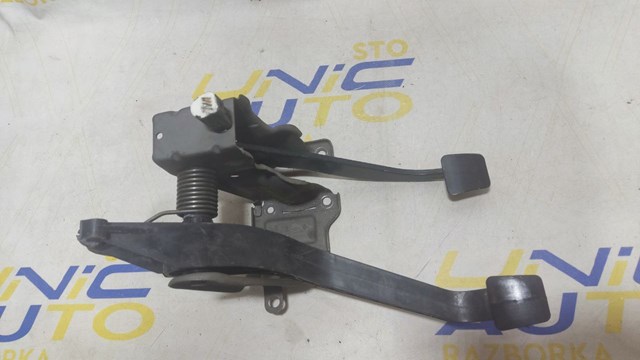 Купити 8200215958 Renault (RVI) 