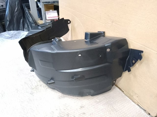 Вікно задніх дверей Renault (RVI) 823003816R