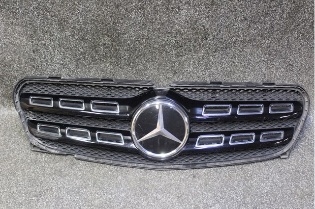 A1568882900 Mercedes Решітка радіатора