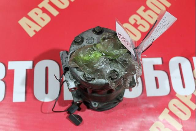 Компресор кондиціонера 8200040681 Renault (RVI)