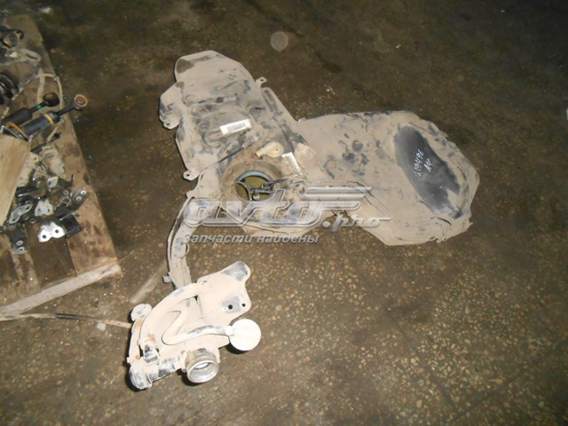 Купити Паливний бак Audi A4 B7 8EC