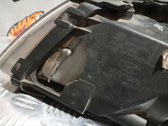 Купити 921023K110 Hyundai/Kia Права блок фара