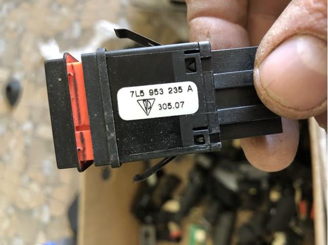 Купити 7L5953235A Porsche Кнопка включення аварійного сигналу