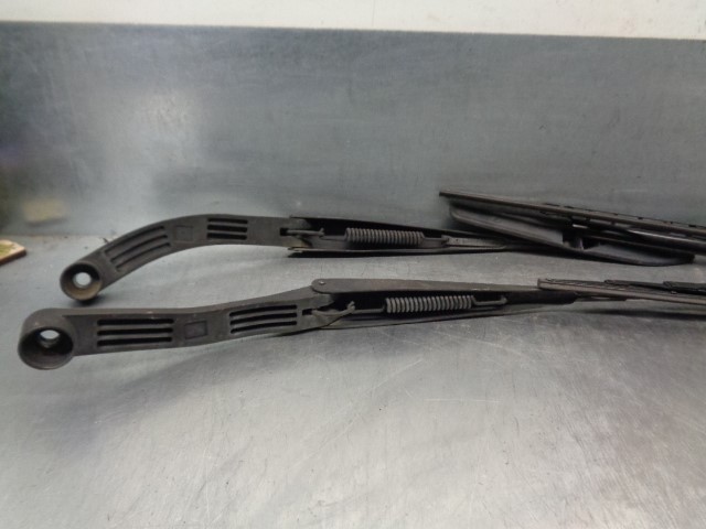Поводок двірника Subaru 86532SA050