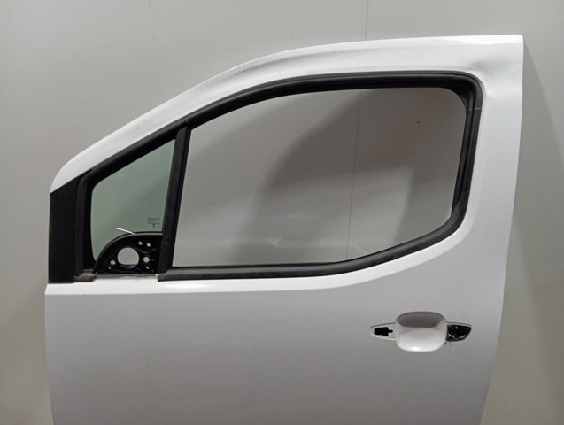 Двері передні ліві 9843490080 Peugeot/Citroen