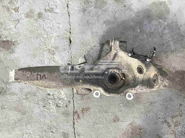 Цапфа - поворотний кулак передній, лівий LR078156 Land Rover