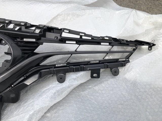Купити 5310133540 Toyota Захисна решітка радіатора