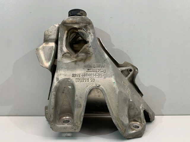 22116864614 BMW 