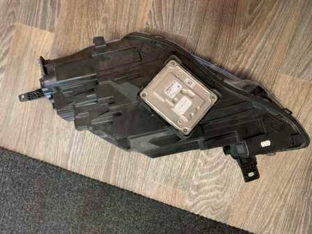 Купити LJ6B13E014AF Ford Права блок фара