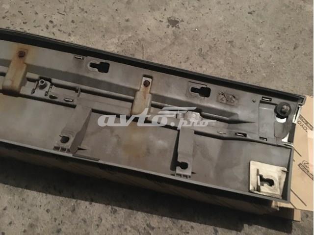 7507660120C1 Toyota Накладка задніх дверей