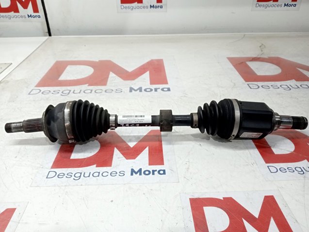 Ліва піввісь GDD52560XA Mazda
