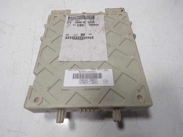 Купити 2443670 Ford Корпус запобіжників