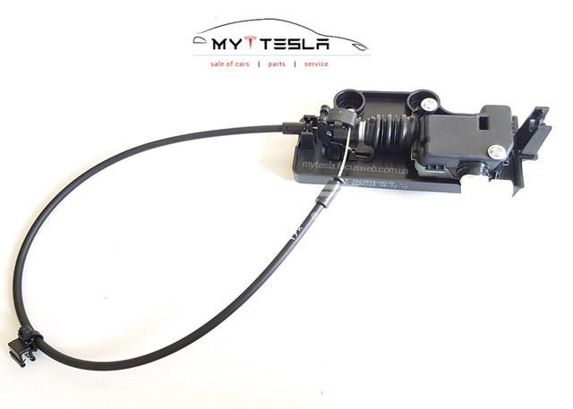 106181400D Tesla Трос замка капота