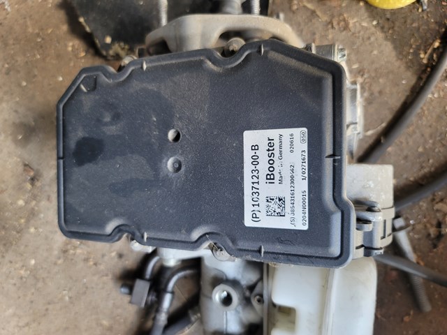 Вакуумника Tesla 103712300B ціна, від 50.68 USD