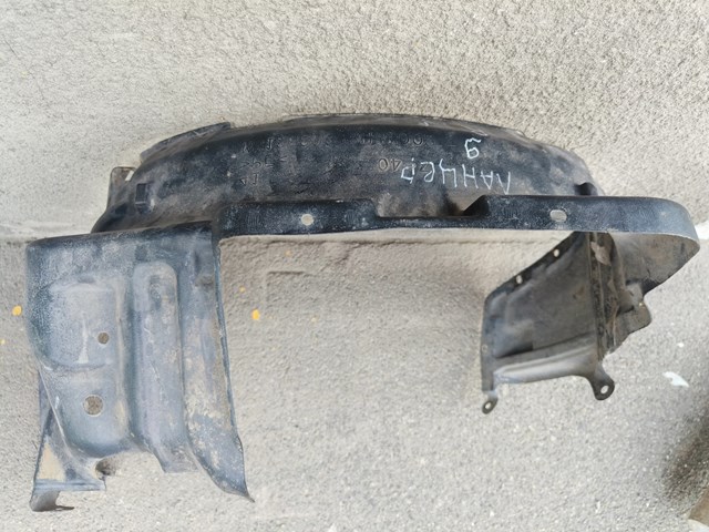 MN126808 Mitsubishi Підкрилок переднього крила, правий