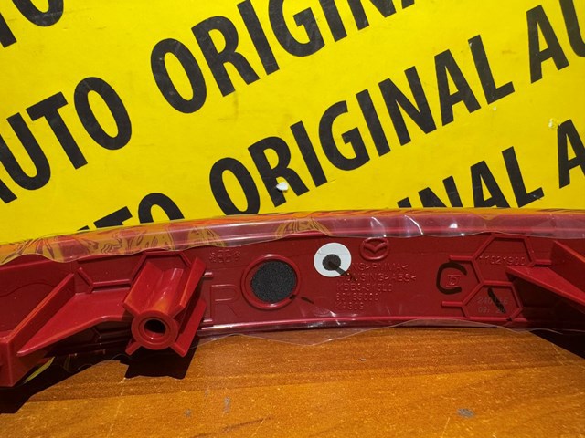 KBB3515L0A Mazda Правий відбивач бампера