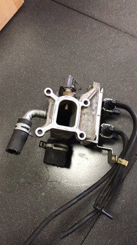 Фланець системи охолодження (трійник) Ford 1S7G8K556AJ ціна, від 25.66 USD