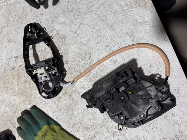51217477695 BMW 