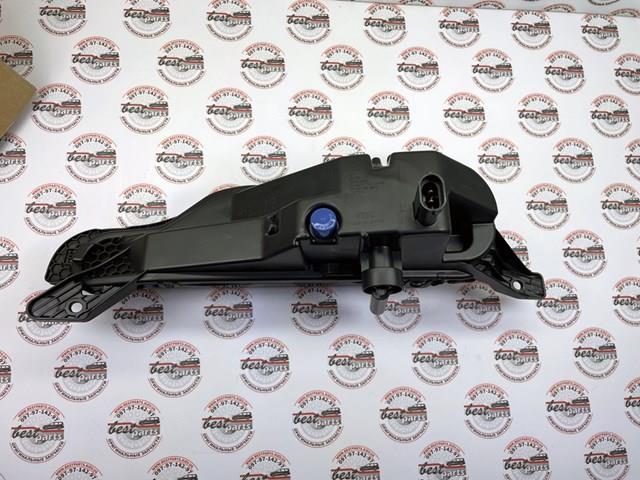 Купити LR136872 Land Rover 