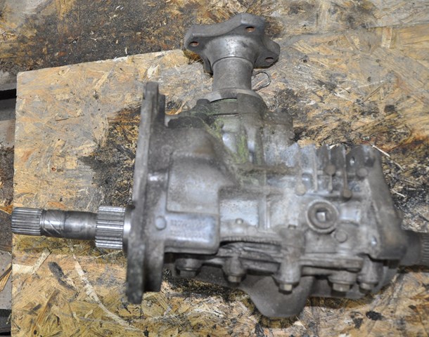 Коробка роздавальна Renault (RVI) 8200988056 ціна, від 307.92 USD