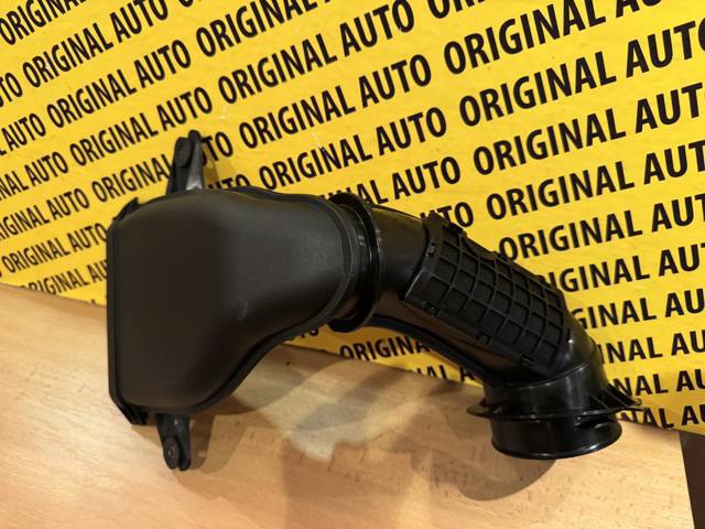 T30713200A Mazda Повітрозабірник повітряного фільтра