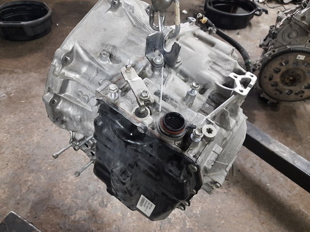 24008695811 BMW Автоматична коробка передач