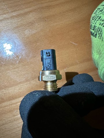  758063502 BMW