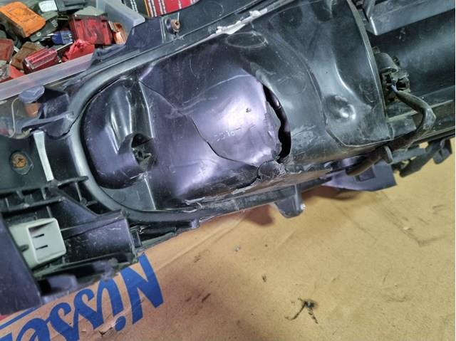 Фара правая Mazda BHN151030 ціна, від 101.35 USD