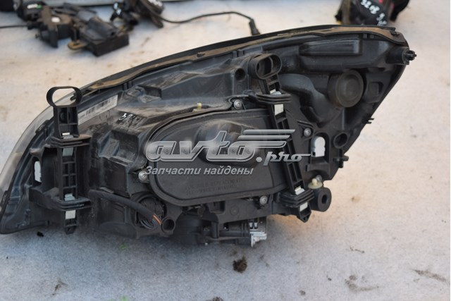 31383065 Volvo Основна фара - вставка