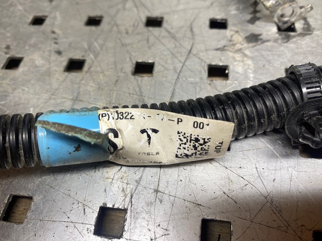 103227400P Tesla 