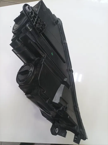 Фара права LPP681 Magneti Marelli