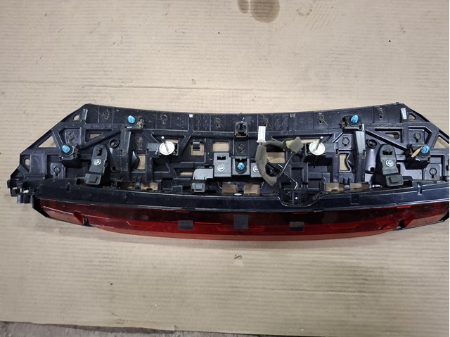 Додаткові задні стопи Mazda DFR551580A