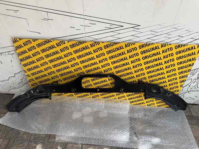 Рамка радіатора верхня Mazda K69A53150 ціна, від 57.17 USD