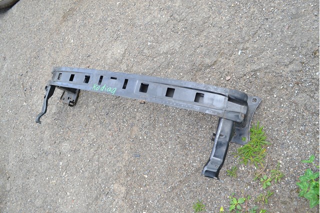 Шина бампера переднього FPS FP6423940 ціна, від 74.75 USD