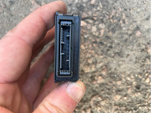 8911106170 Toyota 