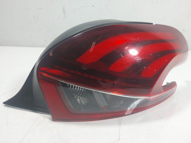 Задня права фара 9825601180 Peugeot/Citroen