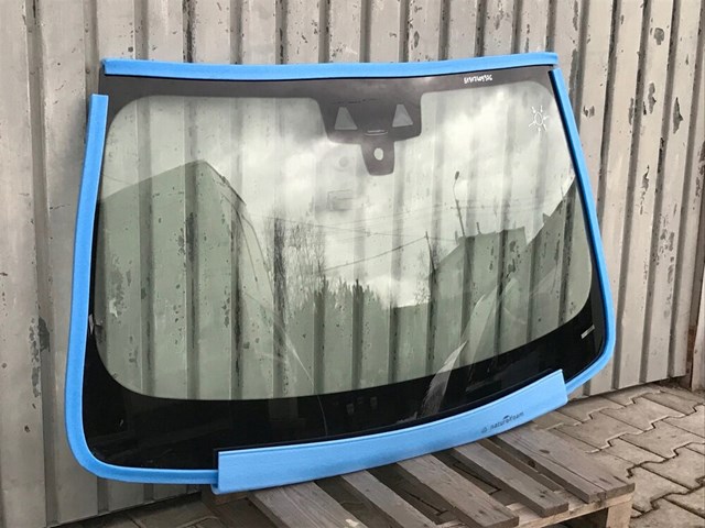Скло лобове Pilkington GS1446D13P