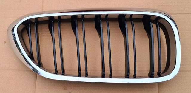 Решітка радіатора права BMW 8063174 ціна, від 152.68 USD