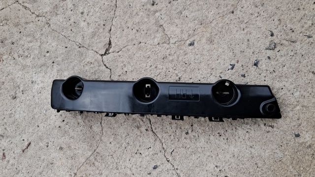 Кронштейн бампера переднього, правий 622224CL0A Nissan/Infiniti