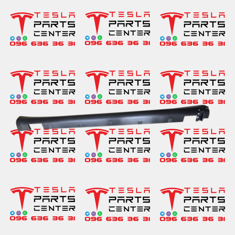 Накладка зовнішня (молдинг) порога, лівий Tesla 600587400E