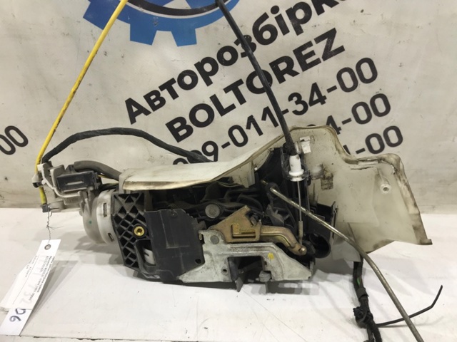 Замок дверки правої передньої A2157201635 Mercedes