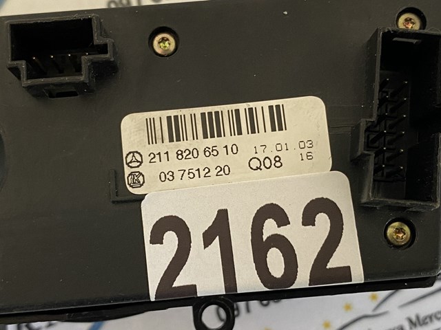 Блок кнопок центральної консолі Mercedes A2118206510 ціна, від 28.09 USD