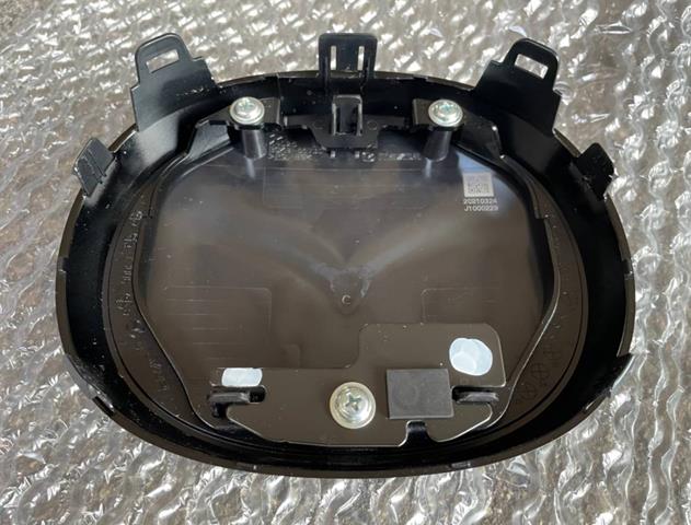 Емблема решітки радіатора BCKB51730A Mazda